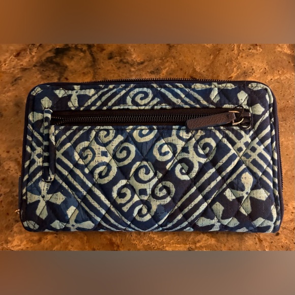NWT Vera Bradley Turn Key Wallet - Picture 4 of 7